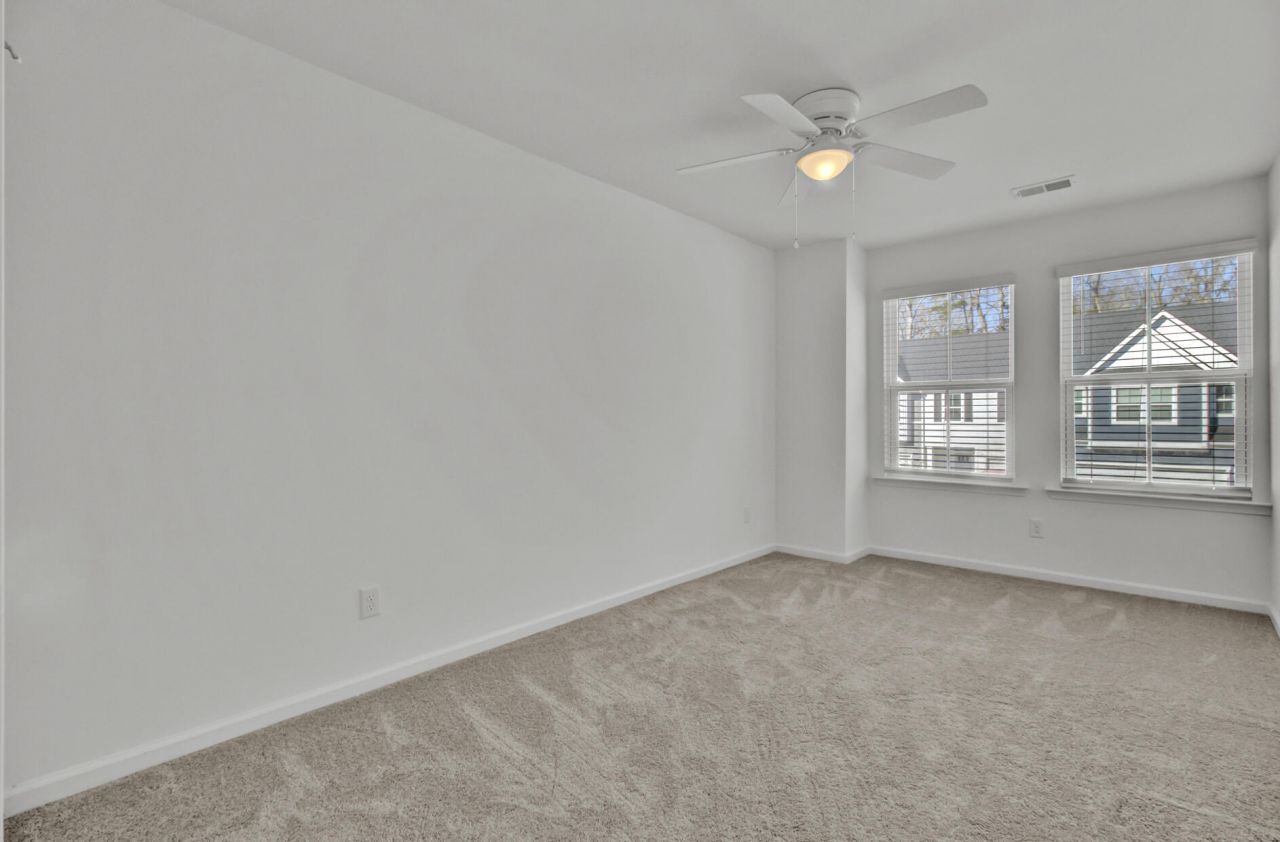 500 Trotters Lane Photo 27