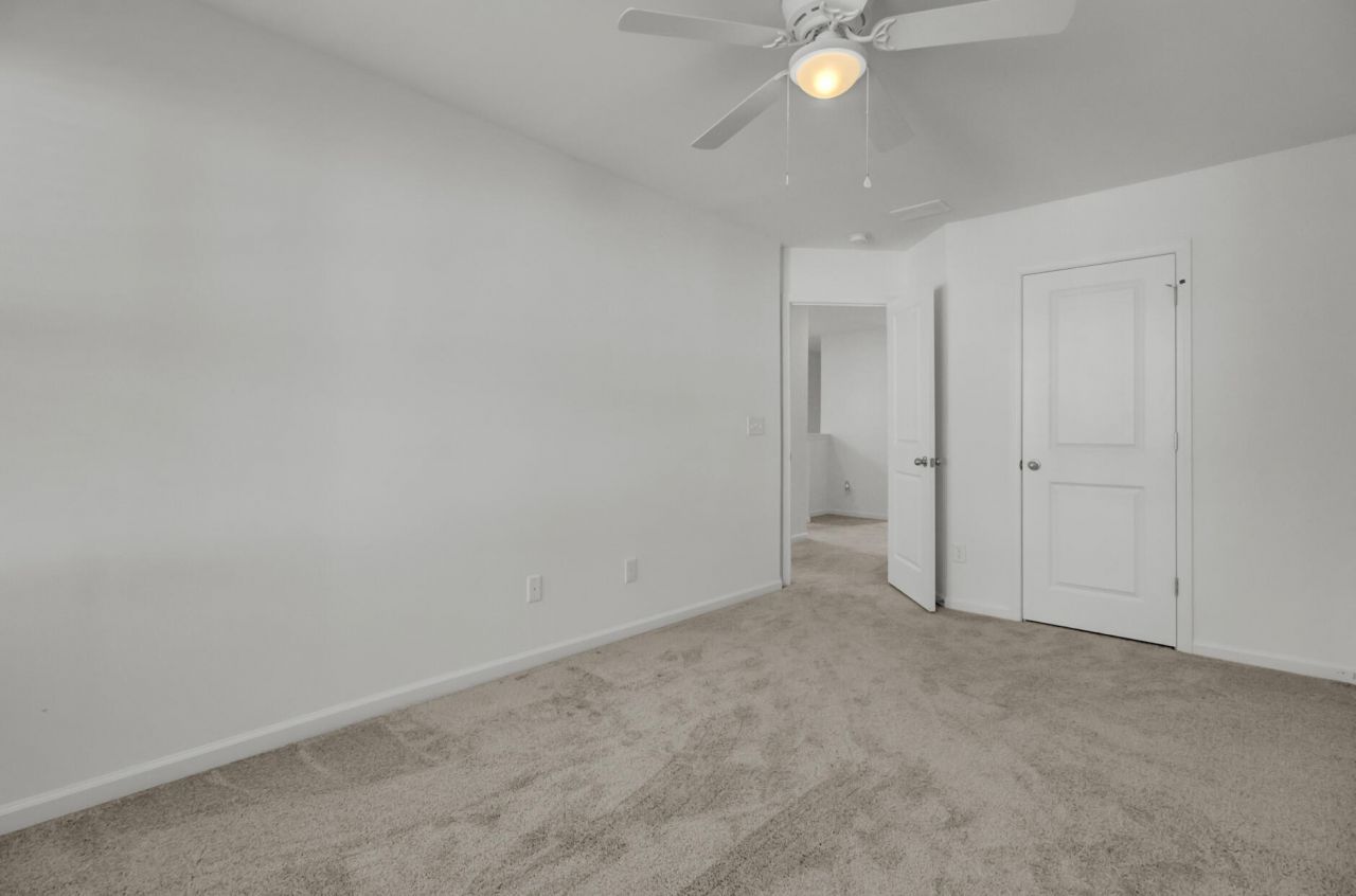 500 Trotters Lane Photo 28