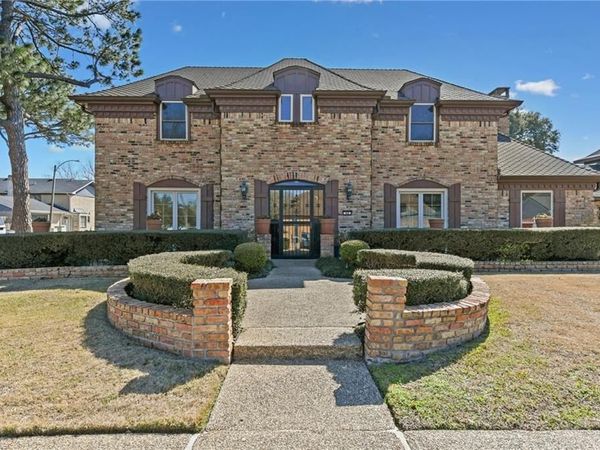 44 GRAND CANYON Drive, New Orleans, LA 70131