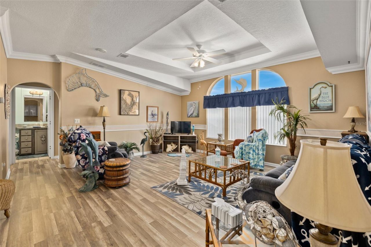 134 Americana Court Ne, Unit 216, Saint Petersburg, FL 33702 Photo