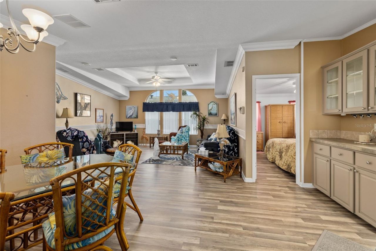 134 Americana Court Ne, Unit 216, Saint Petersburg, FL 33702 Photo