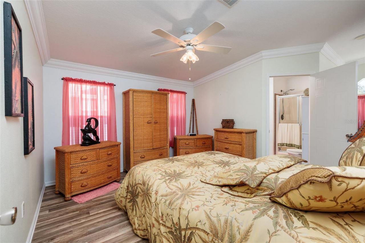 134 Americana Court Ne, Unit 216, Saint Petersburg, FL 33702 Photo