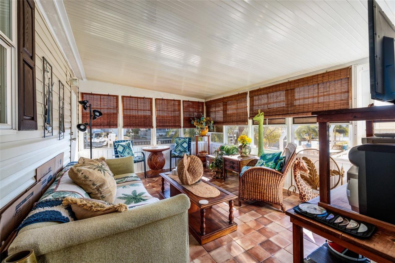 134 Americana Court Ne, Unit 216, Saint Petersburg, FL 33702 Photo