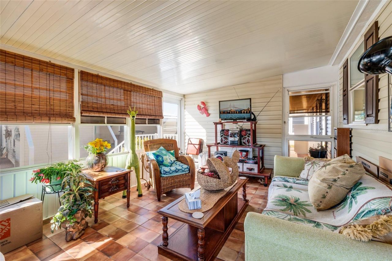 134 Americana Court Ne, Unit 216, Saint Petersburg, FL 33702 Photo