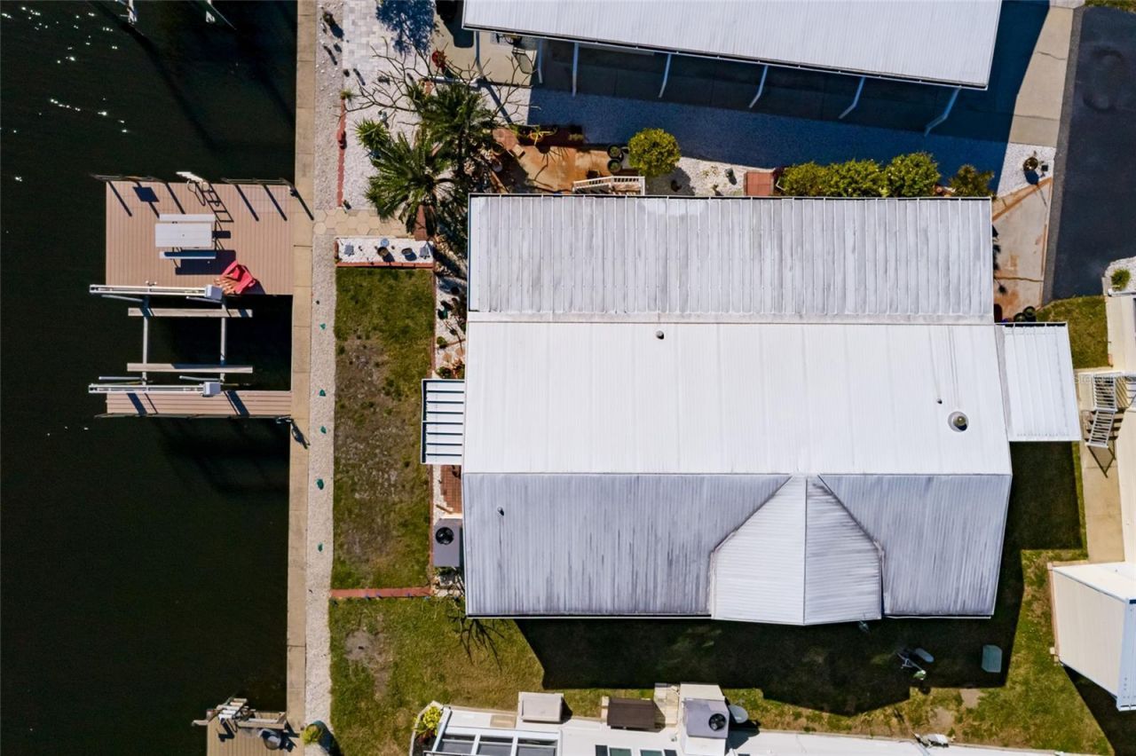 134 Americana Court Ne, Unit 216, Saint Petersburg, FL 33702 Photo