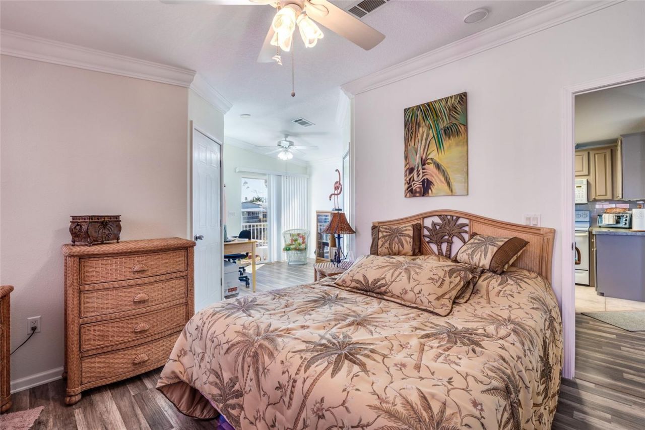 134 Americana Court Ne, Unit 216, Saint Petersburg, FL 33702 Photo