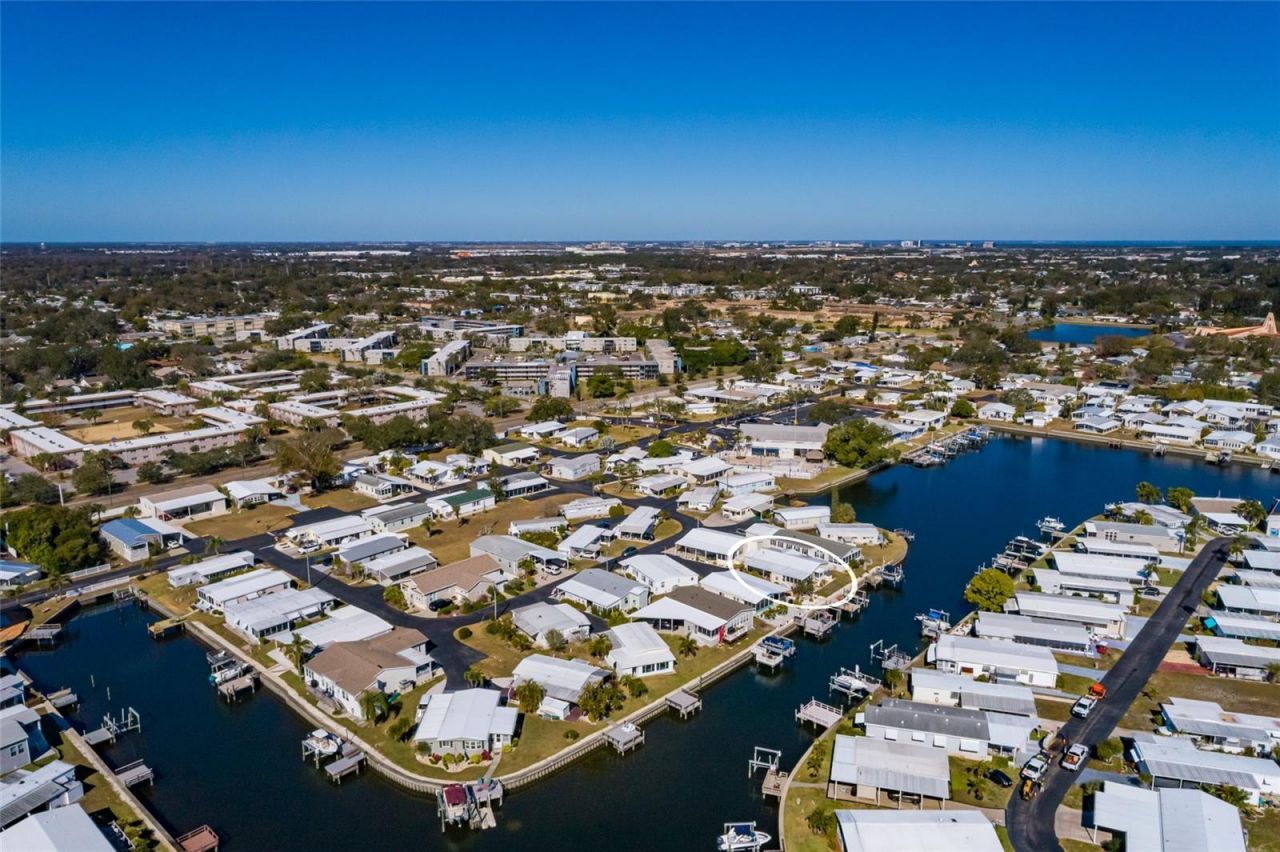 134 Americana Court Ne, Unit 216, Saint Petersburg, FL 33702 Photo