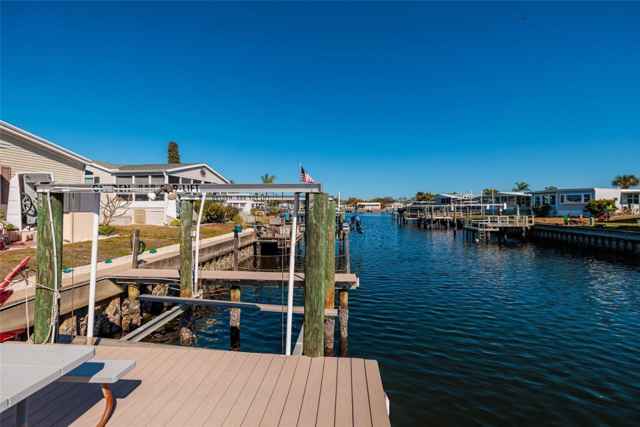 134 Americana Court Ne, Unit 216, Saint Petersburg, FL 33702 Photo