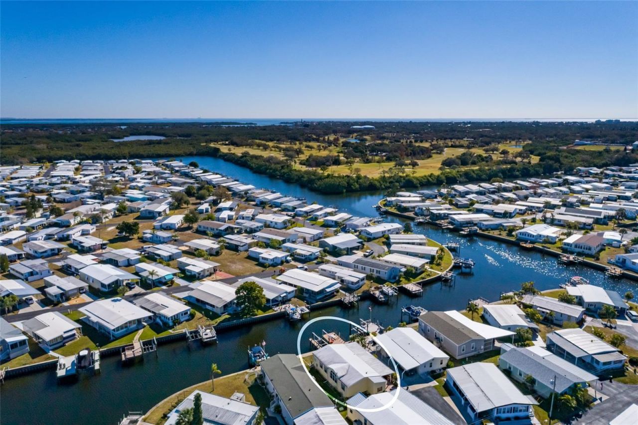 134 Americana Court Ne, Unit 216, Saint Petersburg, FL 33702 Photo