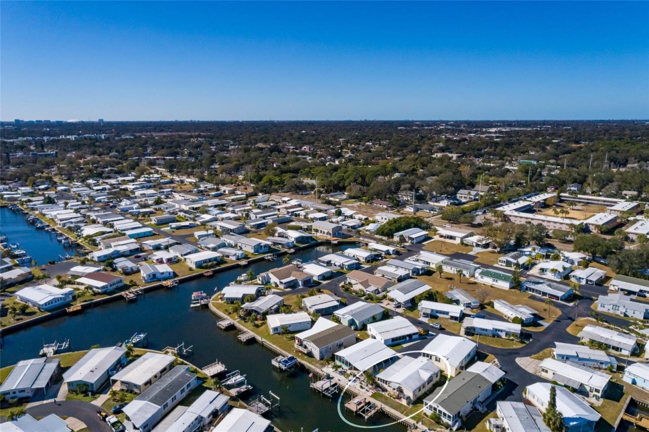 134 Americana Court Ne, Unit 216, Saint Petersburg, FL 33702 Photo