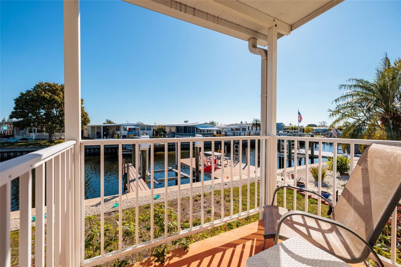 134 Americana Court Ne, Unit 216, Saint Petersburg, FL 33702 Photo