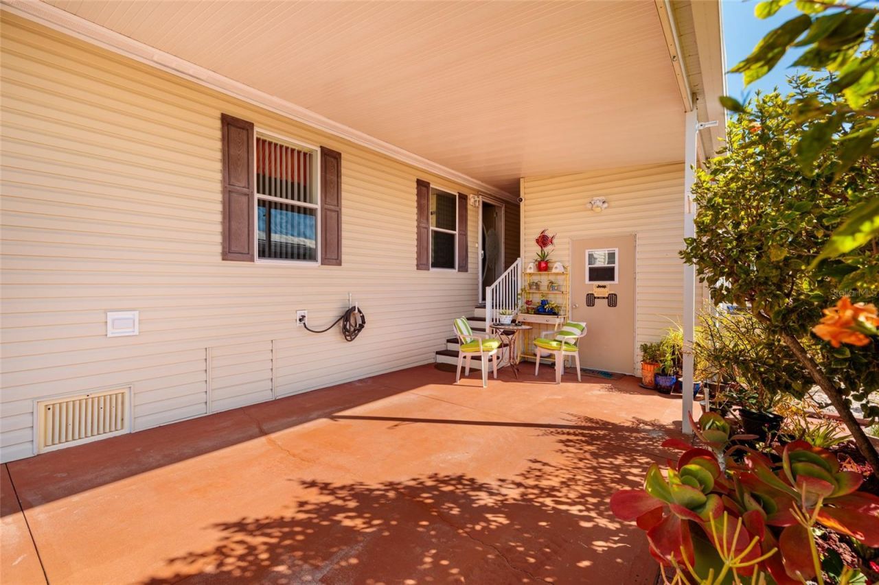 134 Americana Court Ne, Unit 216, Saint Petersburg, FL 33702 Photo