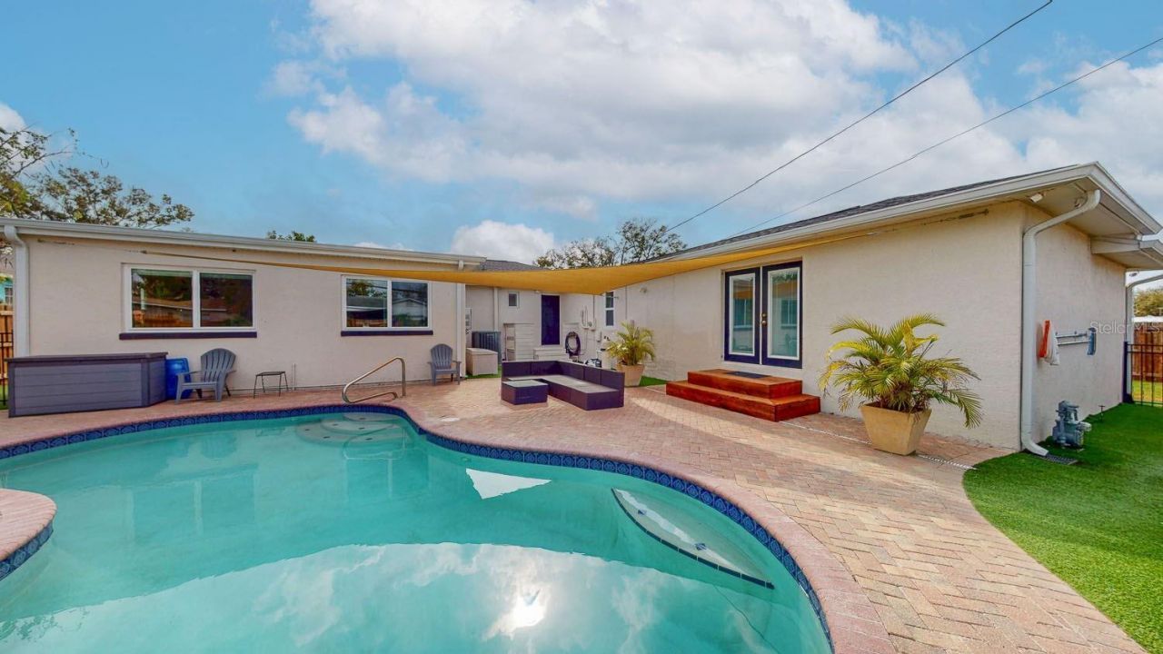 2495 37th Avenue N, Saint Petersburg, FL 33713 Photo