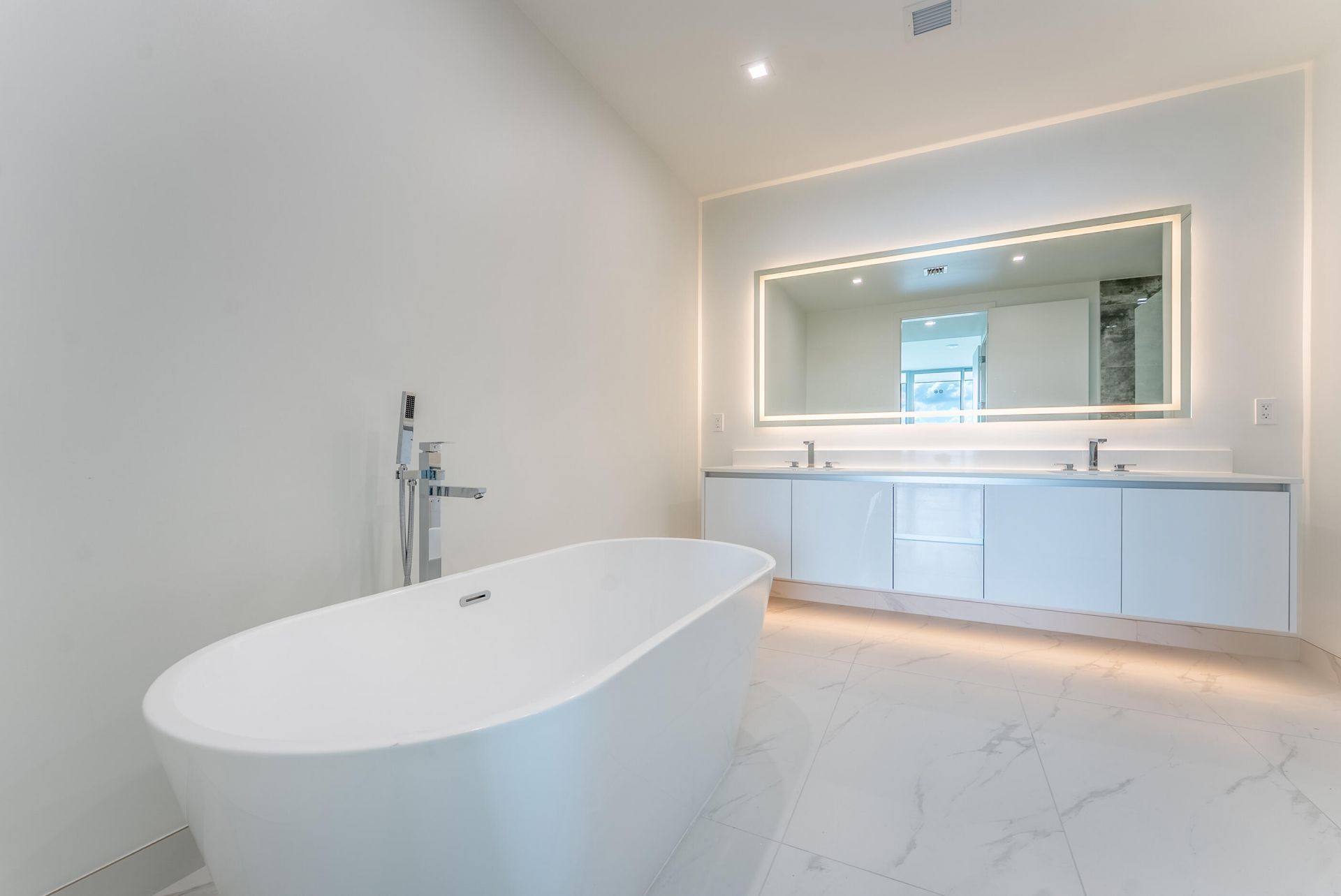 220 Lake Shore Drive, Unit 1011, Lake Park, FL 33403 Photo