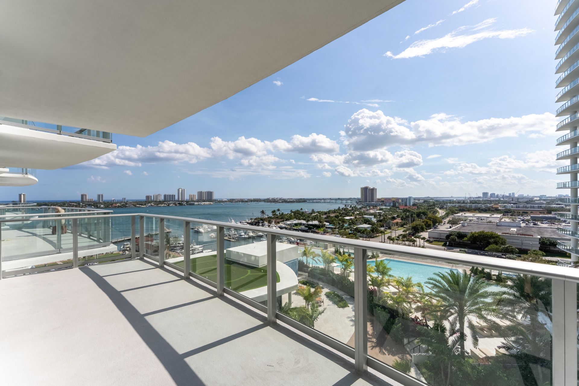 220 Lake Shore Drive, Unit 1011, Lake Park, FL 33403 Photo