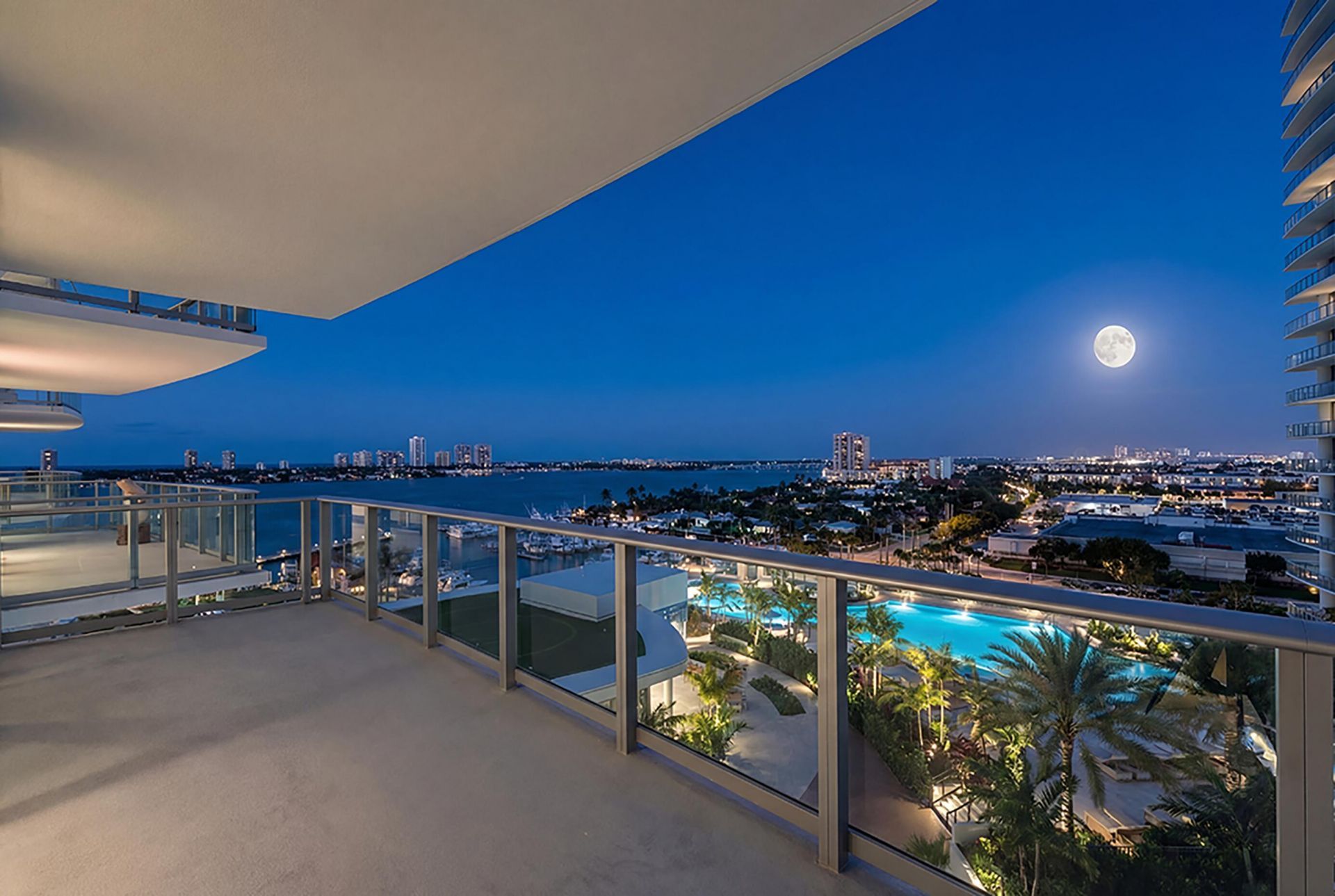 220 Lake Shore Drive, Unit 1011, Lake Park, FL 33403 Photo