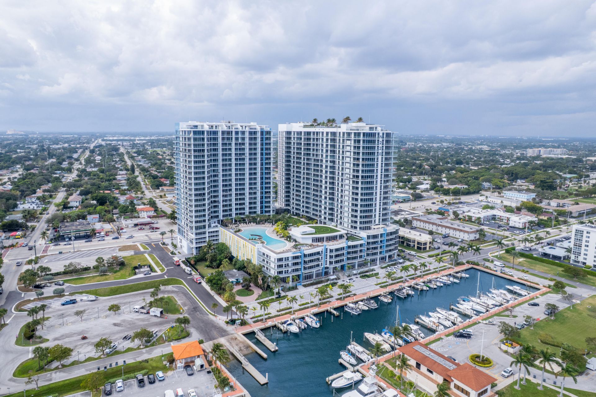 220 Lake Shore Drive, Unit 1011, Lake Park, FL 33403 Photo