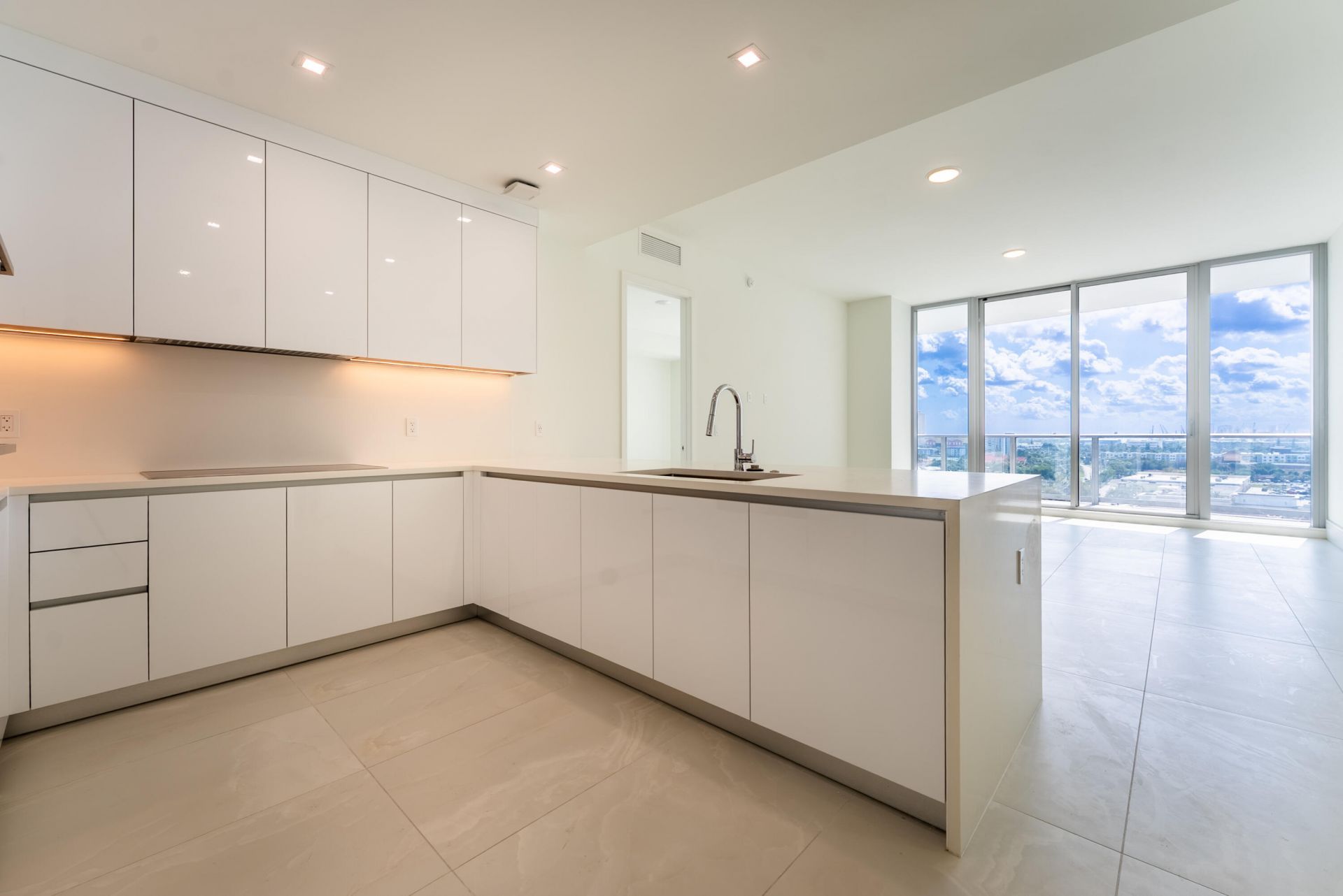 220 Lake Shore Drive, Unit 1011, Lake Park, FL 33403 Photo