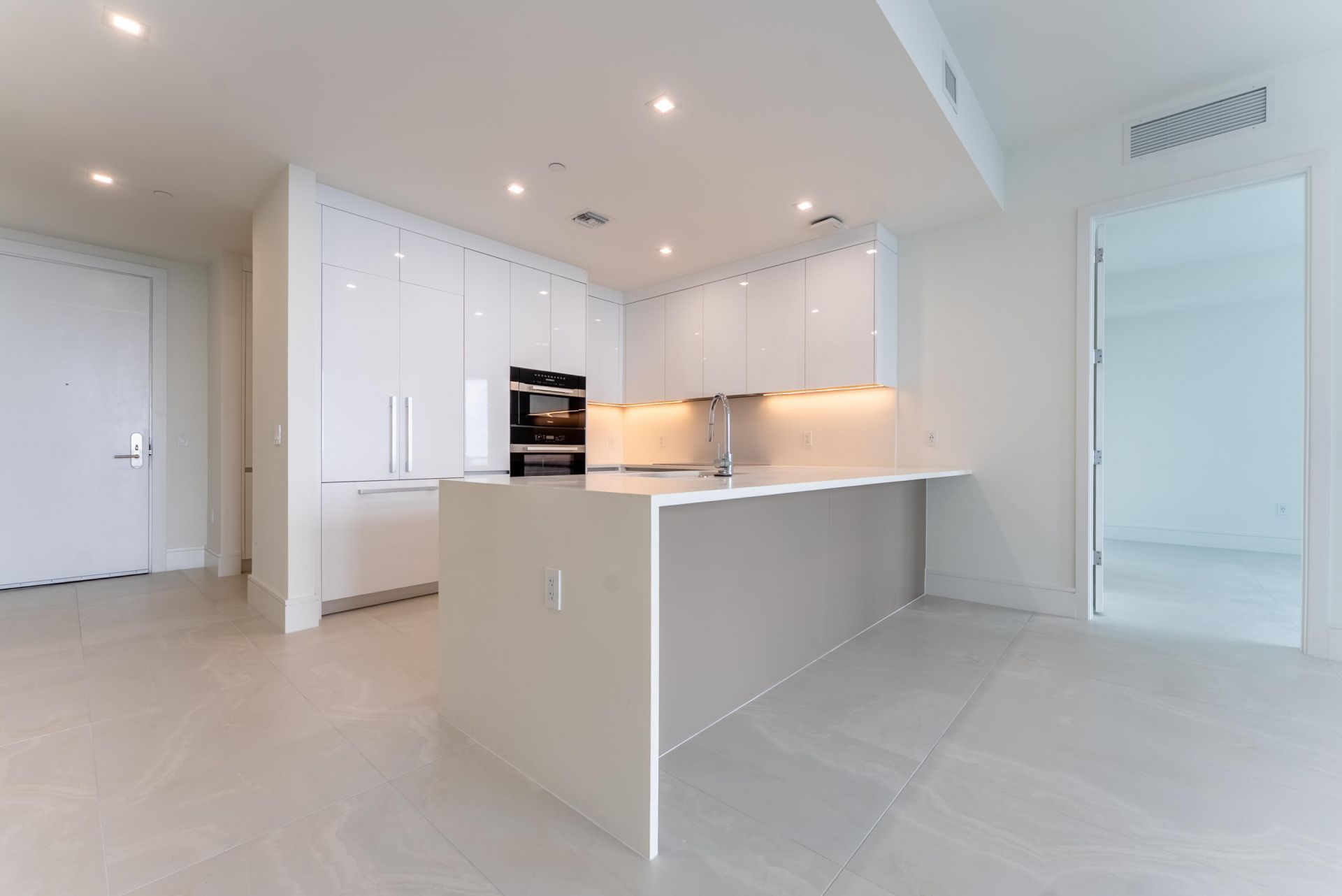220 Lake Shore Drive, Unit 1011, Lake Park, FL 33403 Photo