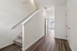 473 Colchester Court photo 4