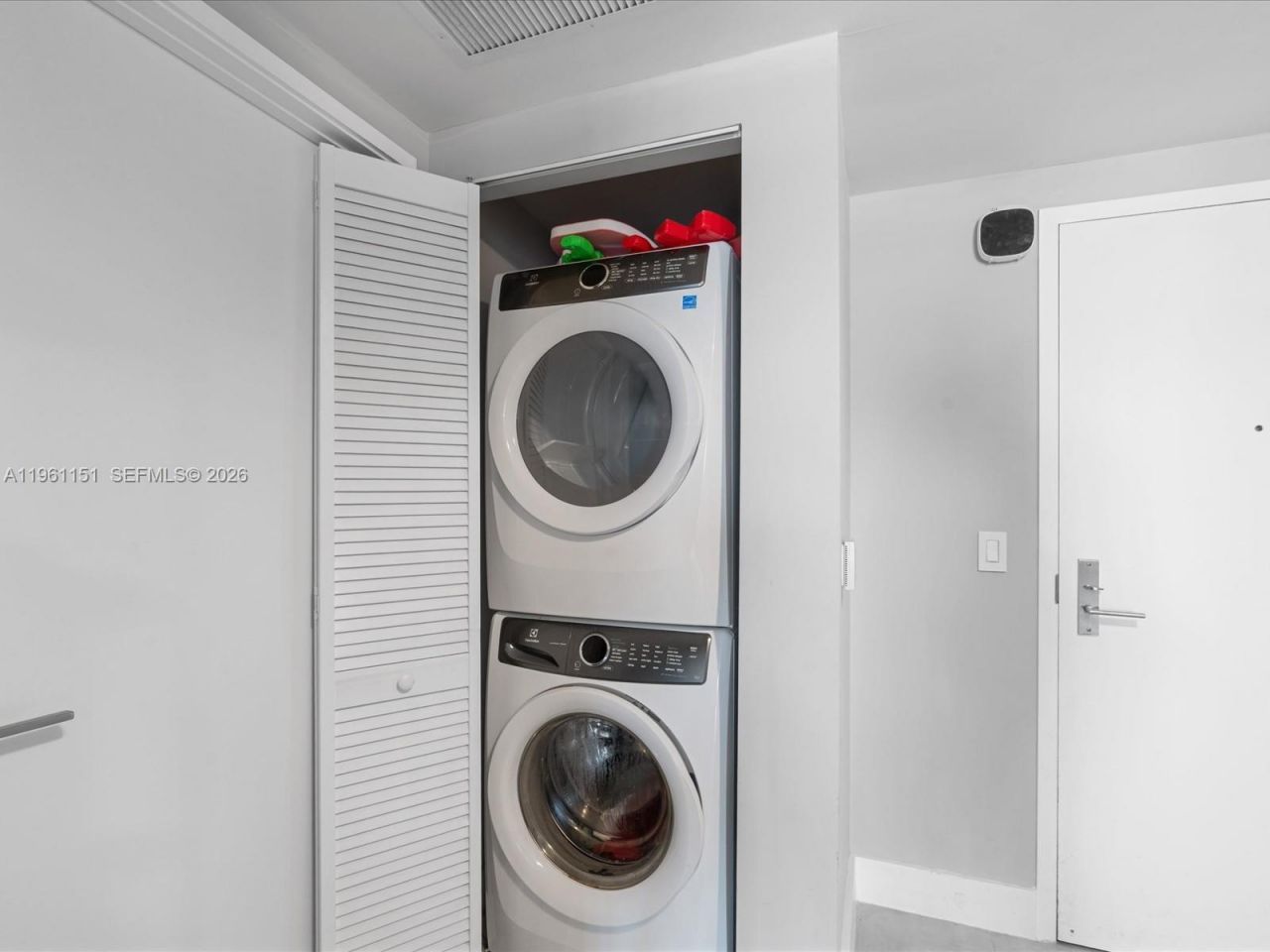 300 Sunny Isles Blvd, Unit 4-1405, Sunny Isles Beach, FL 33160 Photo