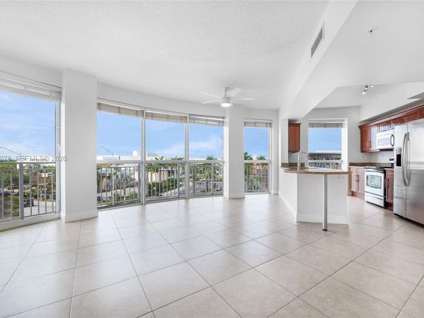 7270 SW 88th St, Unit B303, Miami, FL 33156