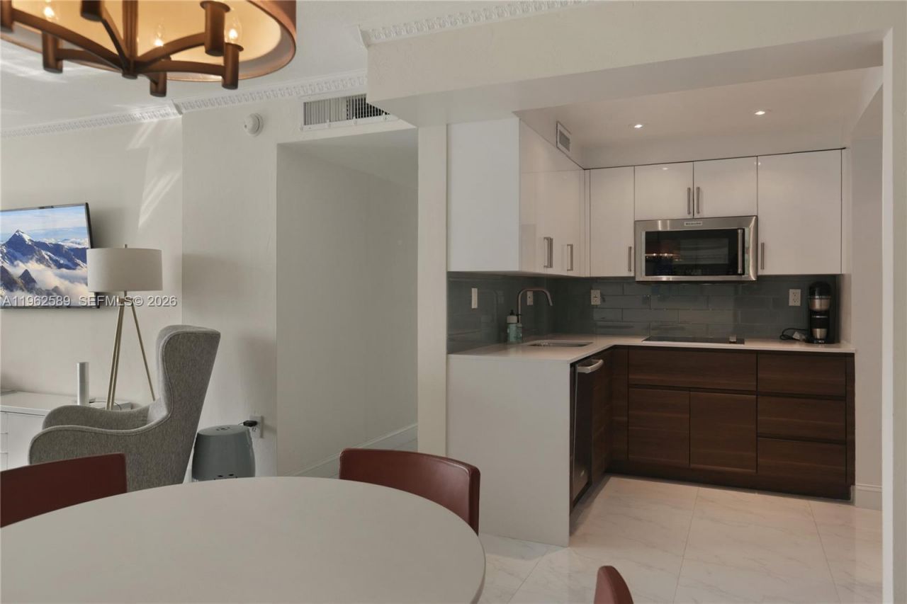 1345 Lincoln Rd, Unit 1003, Miami Beach, FL 33139 Photo