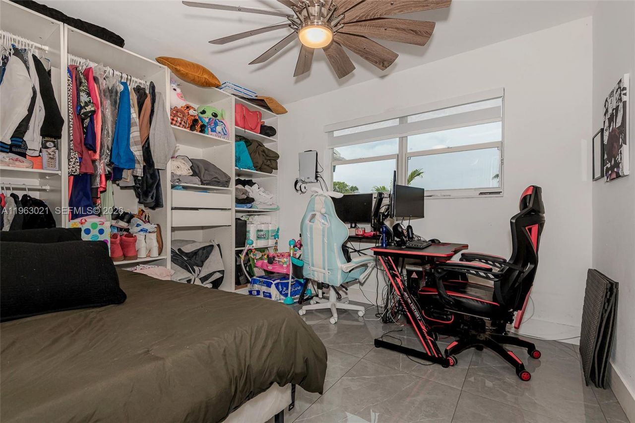 200 SW 69th Ter, Pembroke Pines, FL 33023 Photo