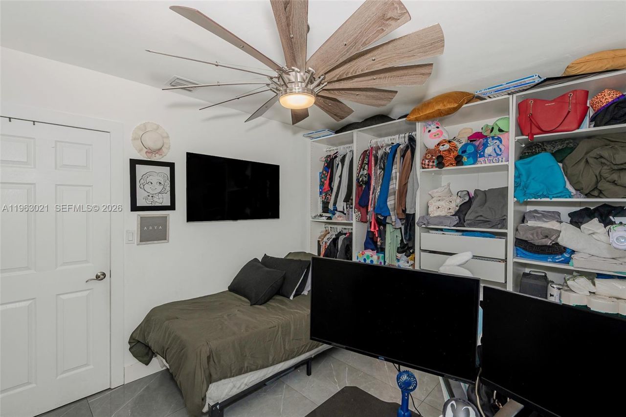 200 SW 69th Ter, Pembroke Pines, FL 33023 Photo