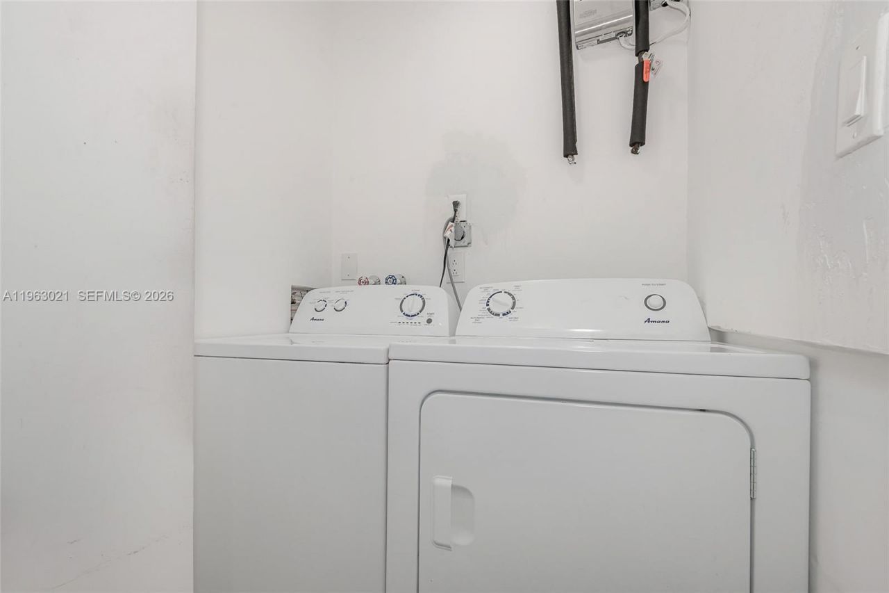 200 SW 69th Ter, Pembroke Pines, FL 33023 Photo