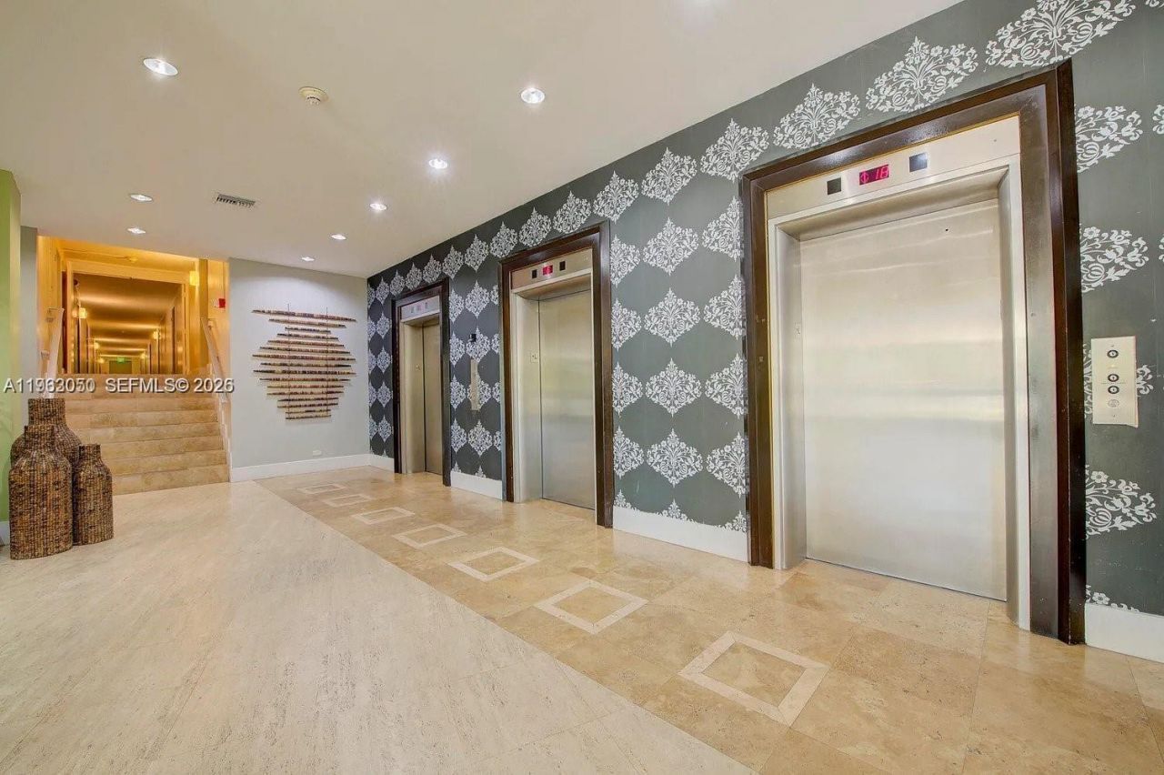 7441 Wayne Ave , Unit 9I, Miami Beach, FL 33141 Photo