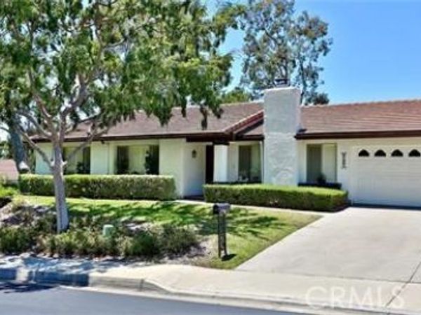 27961 Calle Valdes, Mission Viejo, CA 92692