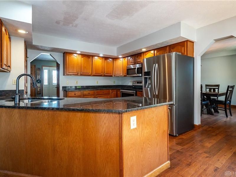 825 Chaucer Lane, Tipp City, OH 45371 Photo 17