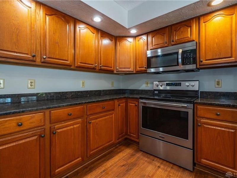 825 Chaucer Lane, Tipp City, OH 45371 Photo 18