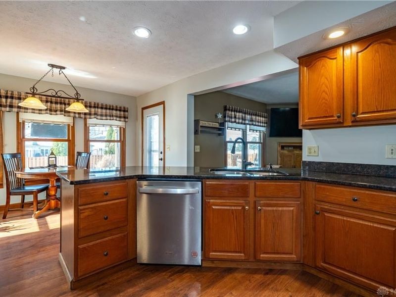 825 Chaucer Lane, Tipp City, OH 45371 Photo 19