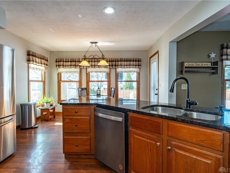 825 Chaucer Lane, Tipp City, OH 45371 Photo 20