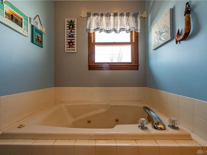 825 Chaucer Lane, Tipp City, OH 45371 Photo 37