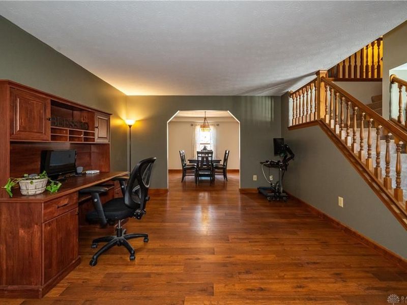 825 Chaucer Lane, Tipp City, OH 45371 Photo 8