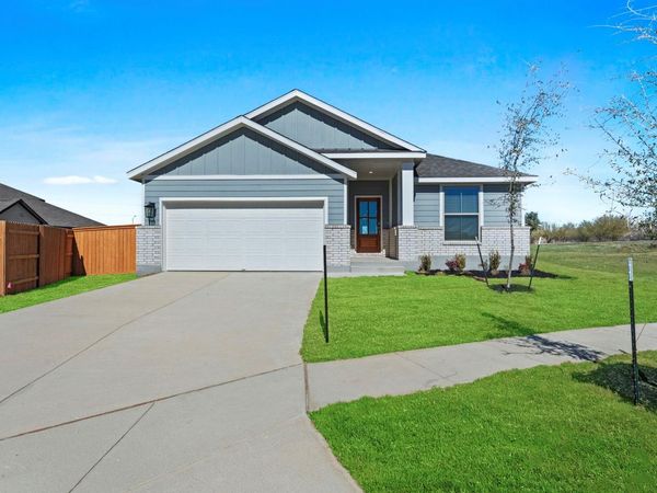 111 Falling Star CIR, San Marcos, TX 78666