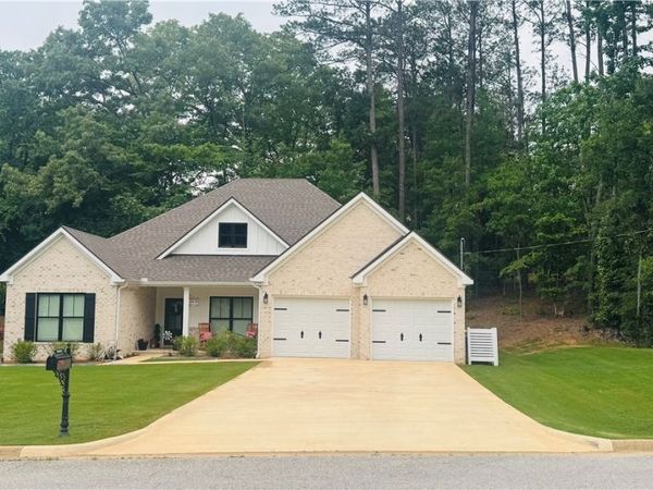 4203 Northwood estates Drive, Northport, AL 35473