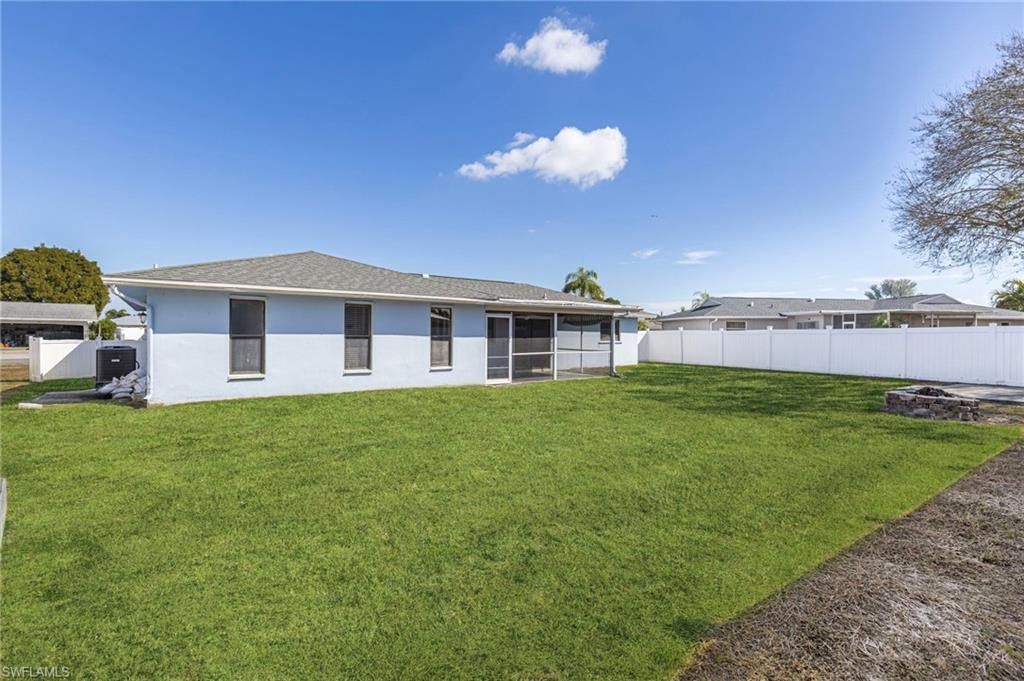 1424 Carmelle Dr, Fort Myers, FL 33919 Photo