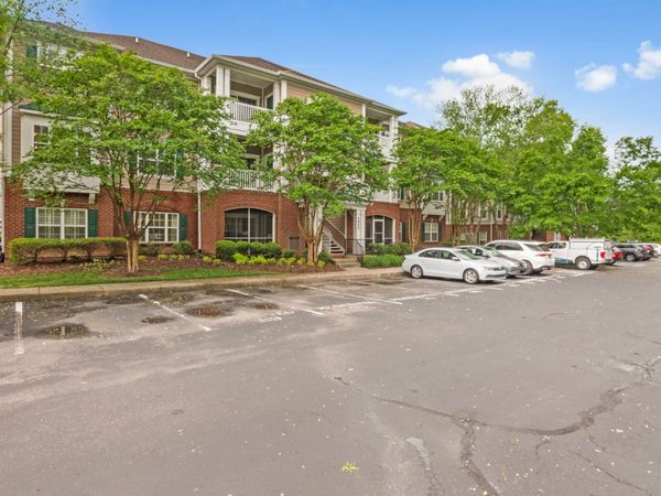 4845 Bevendean Dr, Unit E10, Nashville, TN 37211
