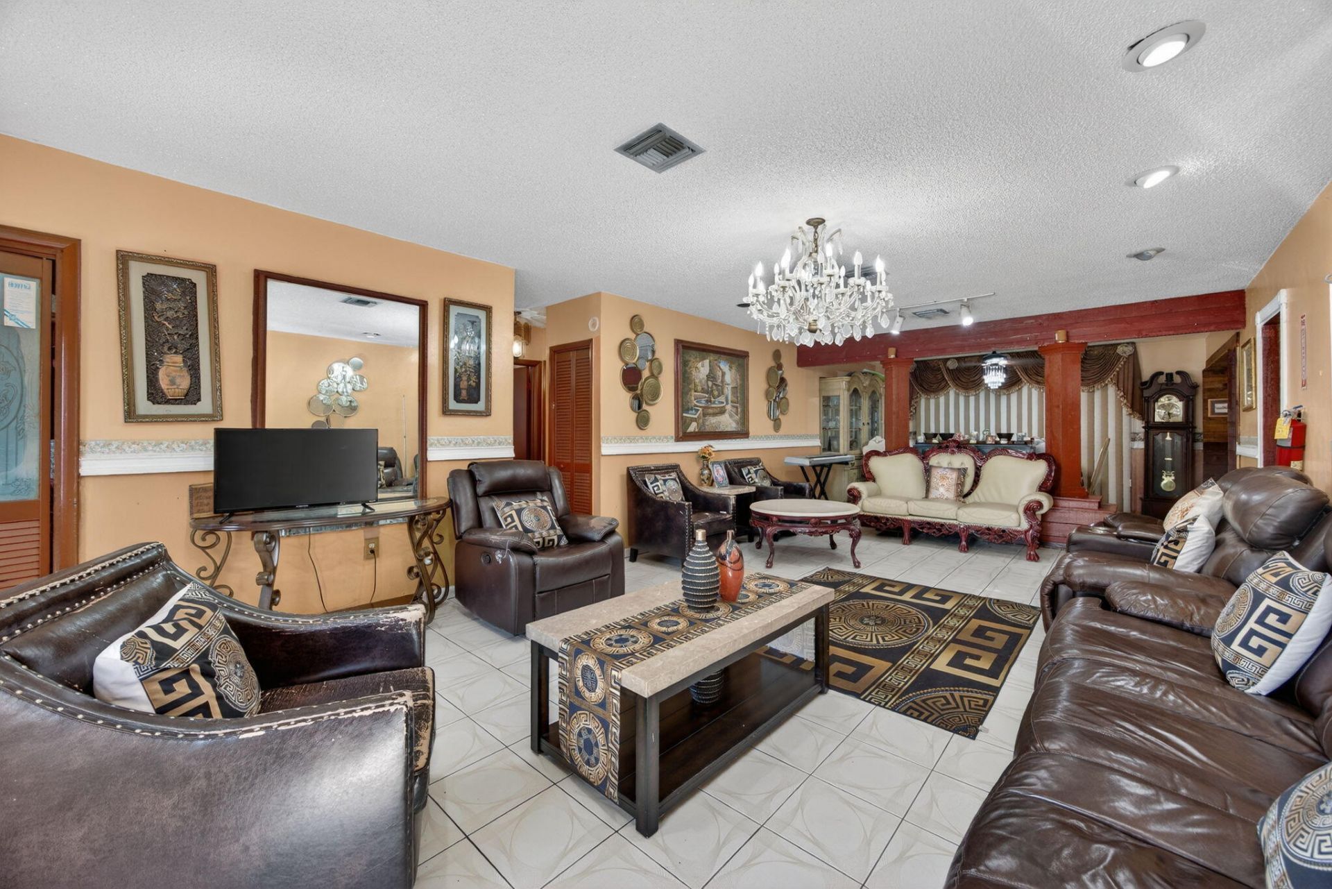 9281 Martinique Drive, Miami, FL 33189 Photo