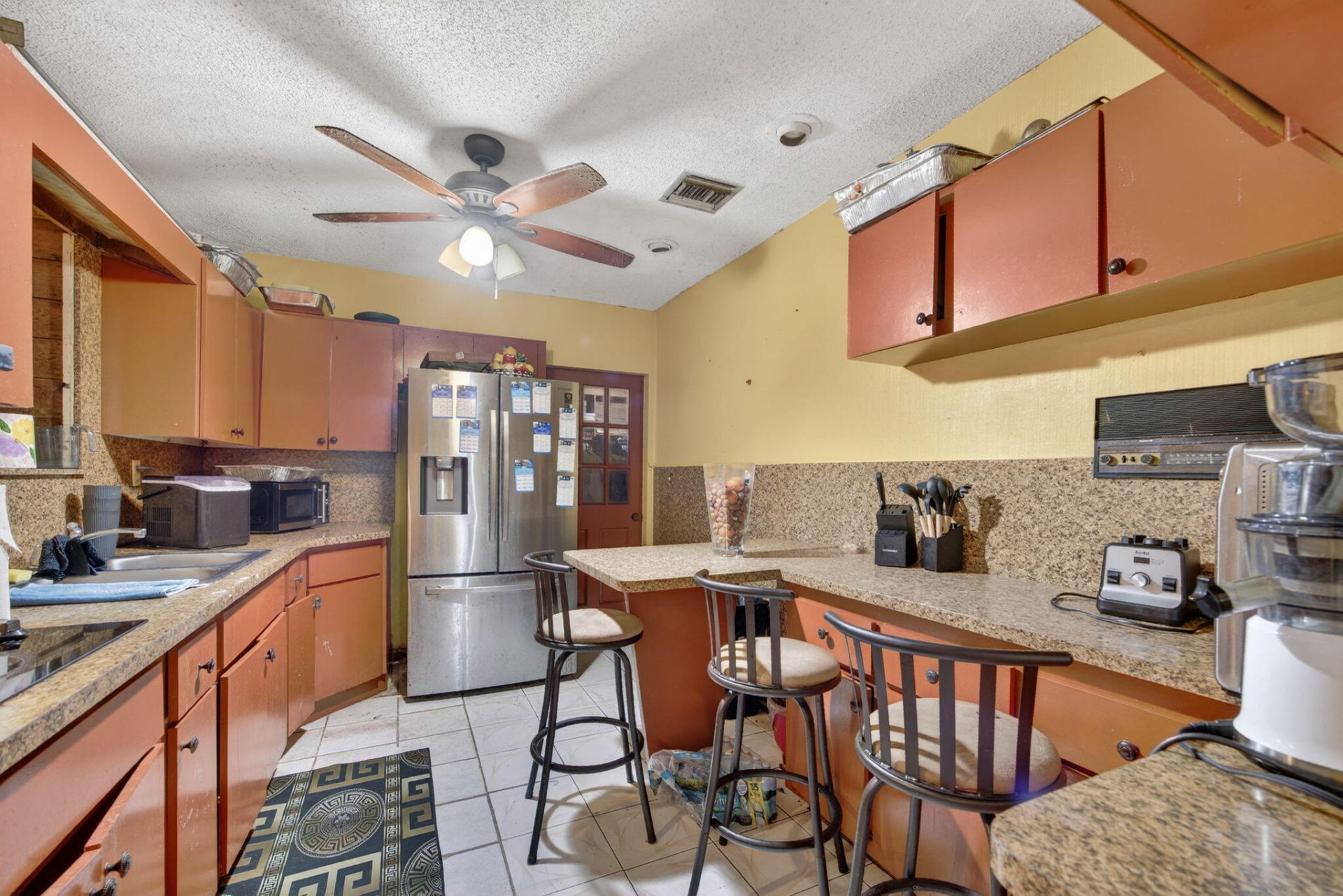 9281 Martinique Drive, Miami, FL 33189 Photo