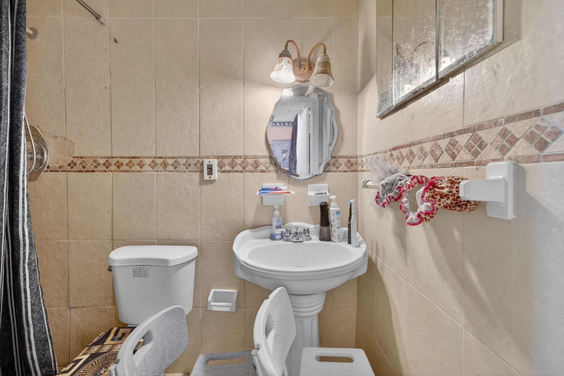 9281 Martinique Drive, Miami, FL 33189 Photo