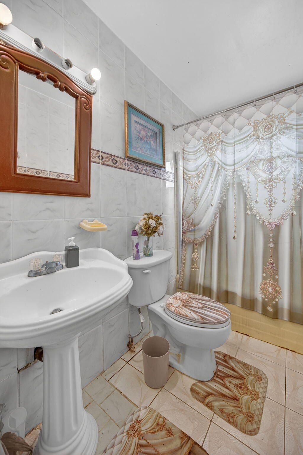 9281 Martinique Drive, Miami, FL 33189 Photo