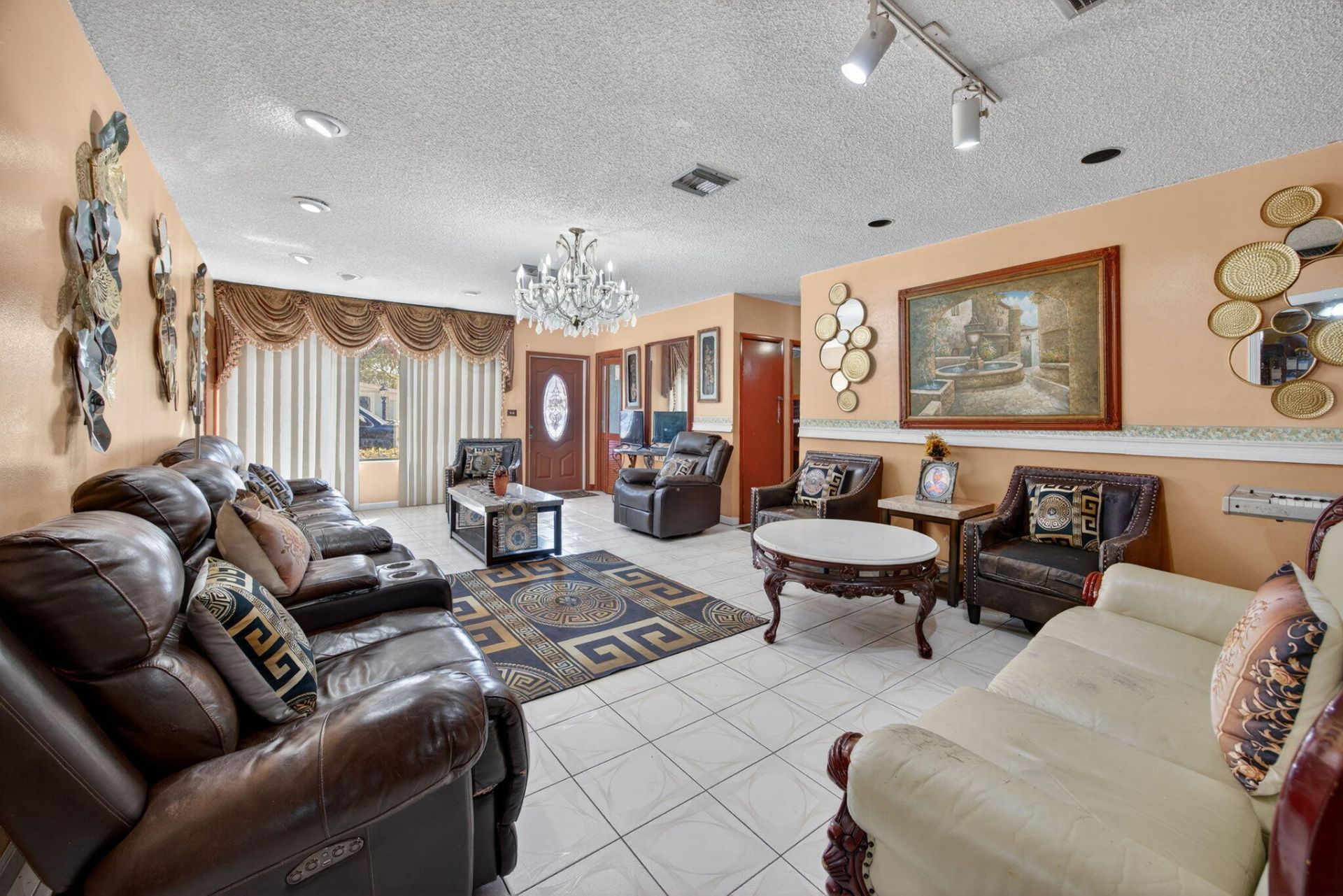 9281 Martinique Drive, Miami, FL 33189 Photo