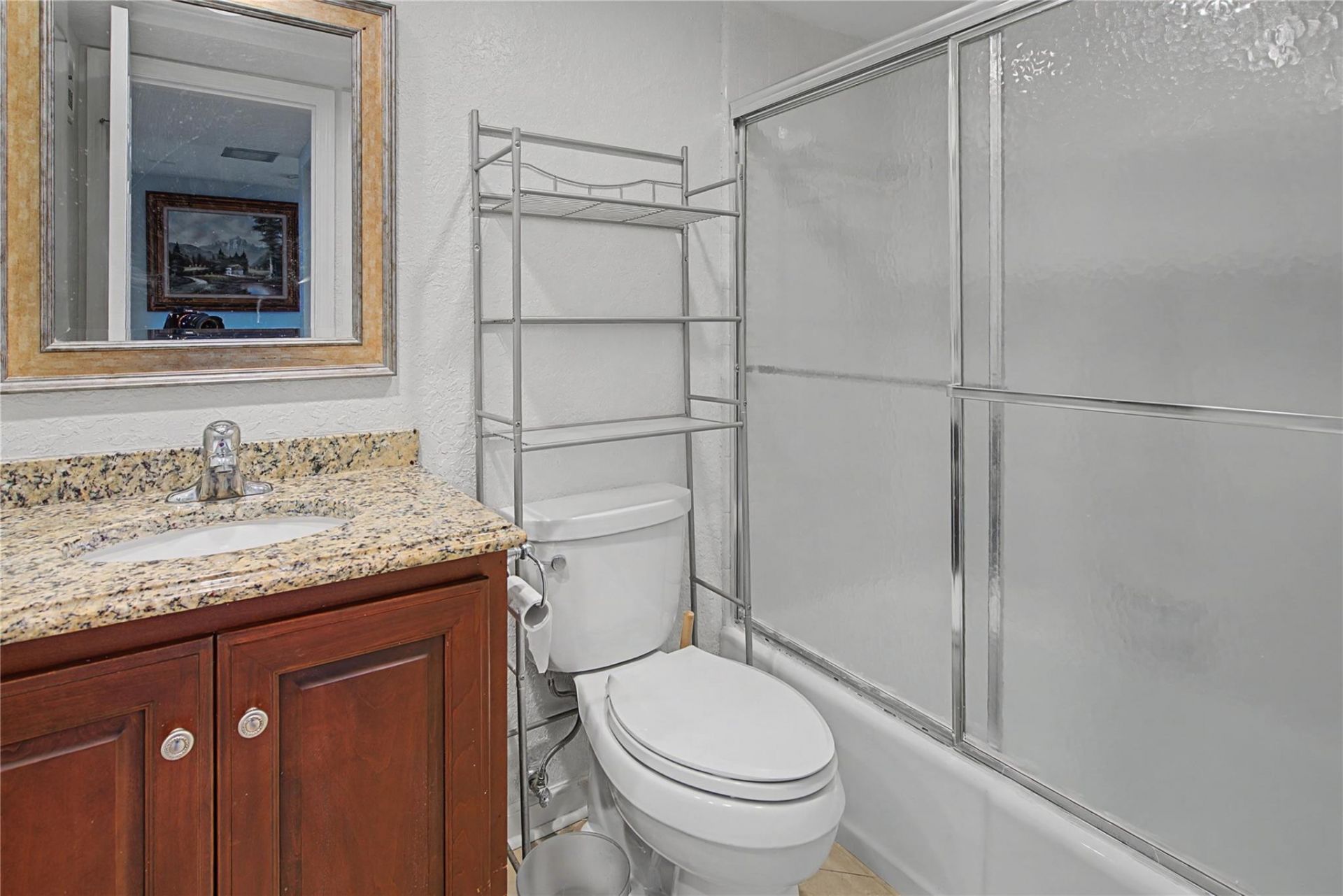 100 SE 6th Avenue, Unit 203, Pompano Beach, FL 33060 Photo