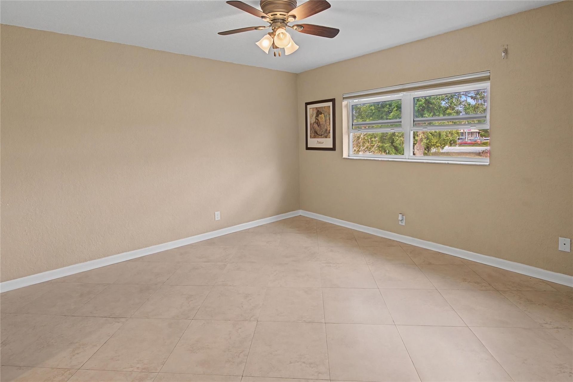 100 SE 6th Avenue, Unit 203, Pompano Beach, FL 33060 Photo