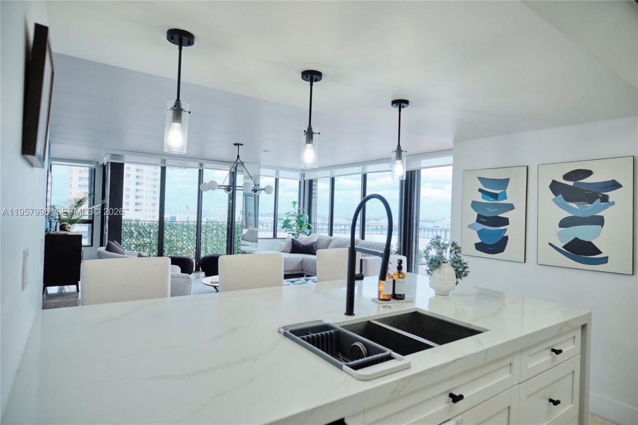 520 Brickell Key Dr, Unit A1904, Miami, FL 33131 Photo
